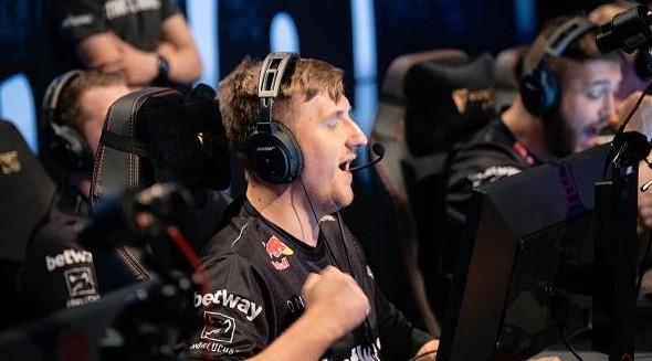 【赛前预告】2020KPL秋季赛11.15赛程，TTG vs DYG，eStarPro vs Hero久竞，QGhappy vs EDG.M