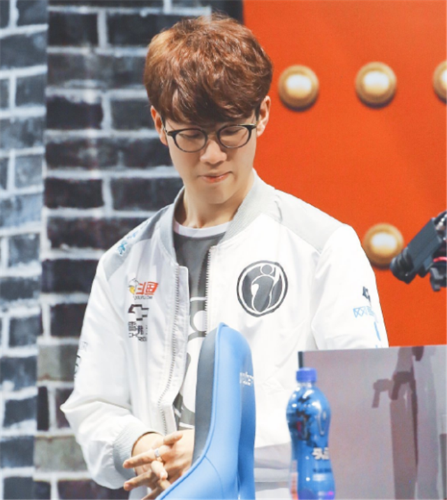 连败延续！T1自去年夏季赛以来对战GEN战绩已来到十连败